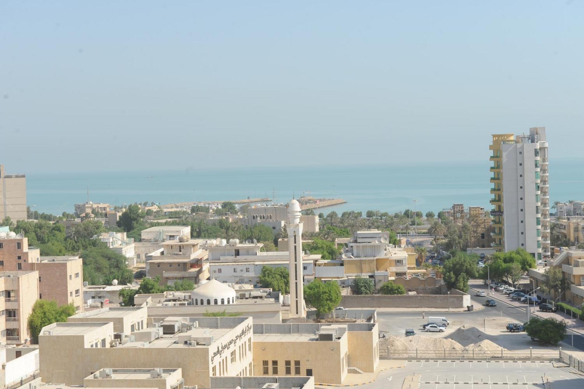 Gulf Continental Suite Kuwait City Ngoại thất bức ảnh