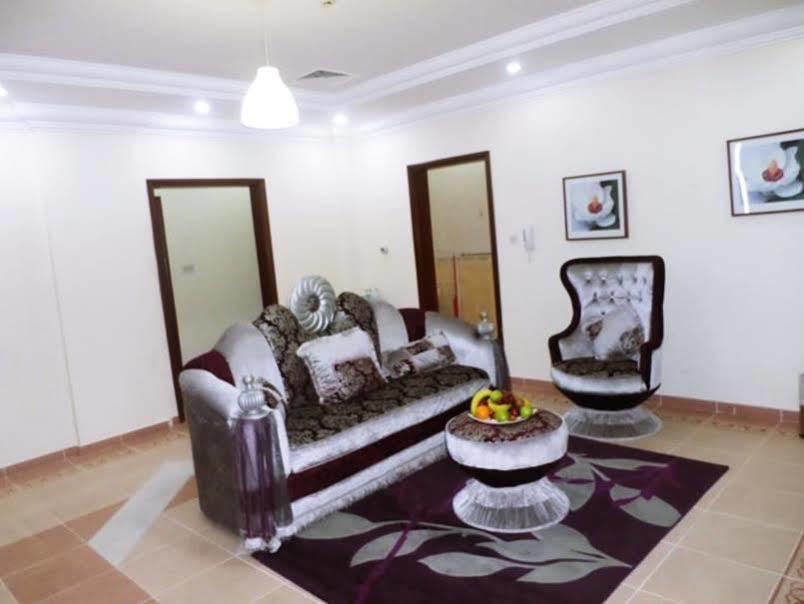 Gulf Continental Suite Kuwait City Ngoại thất bức ảnh
